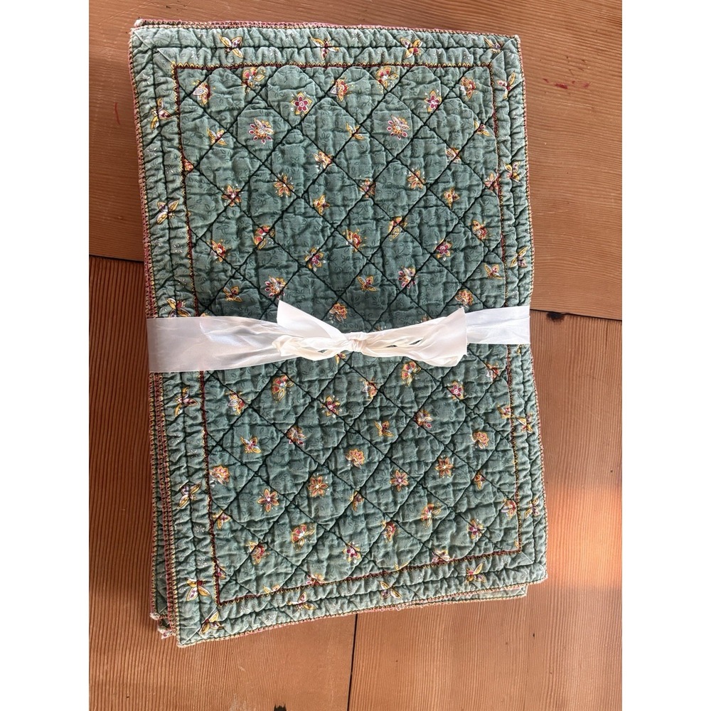 Valdrome France Set of 6 Sage Green Floral Quilted Placemats Cottagecore